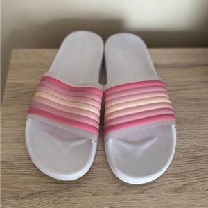 Stylish Women's Slides